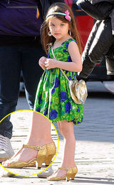 组图：好莱坞潮童萌孩 盘点小苏瑞8款可爱美鞋