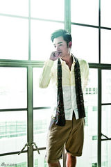 组图：陈赫休闲时尚大片尽显欢乐时光