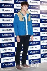 组图：孔侑朴河宣等出席某服饰品牌纪念活动