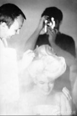 组图：摄影师曝光梦露性感照：她不要遮挡