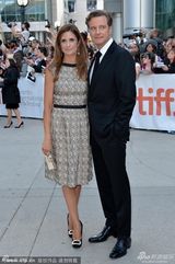 组图：《铁路劳工》首映 妮可基德曼微露乳沟