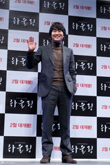 高清图：韩星宋康昊李娜英新片《howling》宣传