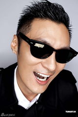 组图：《血滴子》主创卖萌照曝光 独缺阮经天