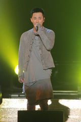 组图：香港唱片销量大奖 汪明荃郑少秋携手献唱