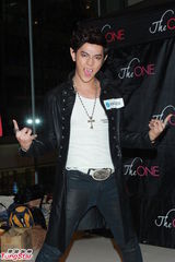 组图:汪东城变身吸血鬼 谈与林心如绯闻称皆有可能