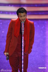 幻灯：香港金像奖现场 谢霆锋获最佳男配角奖