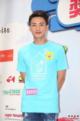 组图：黄宗泽自认是严父 想生一子一女