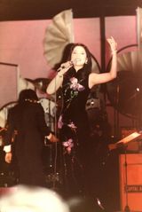 组图：邓丽君气质写真 娇俏少女蜕变巨星