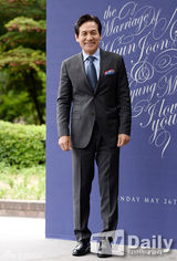 组图：韩星申贤俊大婚 张东健玄彬等大牌齐聚