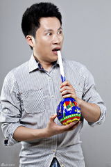 组图：李伯男推2011新作《半糖》 精美宣传照曝光