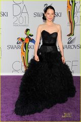 高清组图：阿尔芭米兰达lady gaga设计师协会奖比美