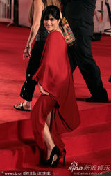 组图：《黑马》首映 布莱尔带初生儿子走红毯