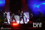 组图：2AM与MBLAQ等唱响炫动韩风演唱会