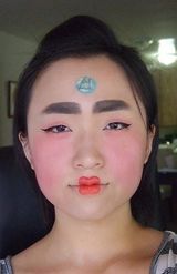 组图：女孩模仿唐朝仕女妆网络爆红