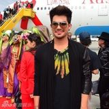 组图：兰伯特维也纳献唱 孔雀装妖娆异域风情