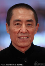 幻灯：《三枪》首映成张艺谋粉丝主场 闫妮风情十足