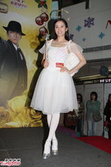 组图：《名媛望族》剧组齐聚宣传 杨怡压力大长痘