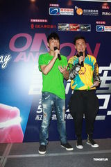 高清组图：许志安尾场演唱会庆功 林建岳到场祝贺