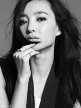 高清图：王丽坤最新时尚写真大气演绎黑白经典