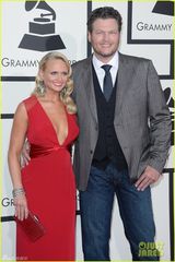 组图：村夫布雷克亮相 米兰达-兰伯特胸门大开