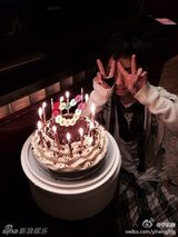 组图：伊能静为儿子庆生 甜唤秦昊为哥哥