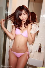 组图：写真偶像吉木梨纱大片秀姣好身材