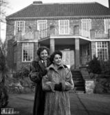 高清组图：伊丽莎白-泰勒绝版照片曝光 16岁如少妇