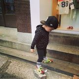 组图：韩国丑萌小正太再曝萌图 小眼咪咪喜感足