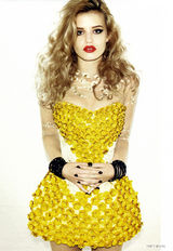 幻灯图集：超模乔治亚-梅-贾格尔写真半裸上阵