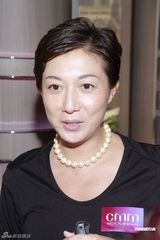 组图：孙佳君出席活动力撑周星驰脾气好