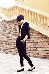 组图：时尚设计师夕又米街拍似潇洒美少年