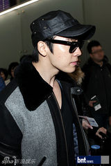 组图：SJ少女时代f(x)等赴新加坡准备家族巡演