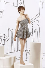 高清图：谢楠写真魅惑十足 知性主播转投性感路线