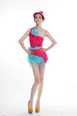 组图：芙蓉姐姐夏日写真 薄纱裹玉体露美腿