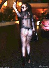 组图:Lady Gaga全身透视装抢镜 丁字裤风骚秀臀