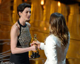 组图：杰瑞德-莱托凭《达拉斯》获最佳男配角奖