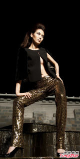 组图：林莉转型秀半球 做代言性感示人