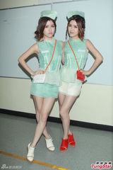 组图：《劲歌金曲》录影 容祖儿米奇装现身BY2献唱