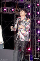 组图：林志玲献唱台北花博会 SHE与周杰伦接力开唱