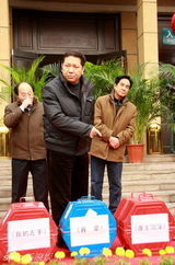 幻灯：华夏公司送电影进革命圣地 丰富老区人民生活