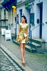 组图：伊能静情人节甜美等爱 告别五年单身