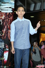 组图：林宥嘉出席新书签售 不承认与邓紫棋游学