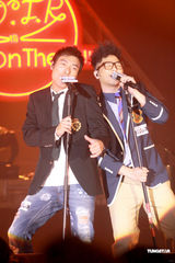 幻灯图：许志安与女友分手工作疗伤 拉阔音乐打擂