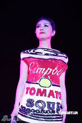 组图：杨千嬅澳门开唱劲歌热舞 老公丁子高撑场