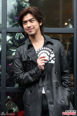 组图：陈柏霖投资发廊成股东 林志玲抱恙出席