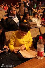 组图：众星观演《妈妈咪呀》 第三季变圣诞派对