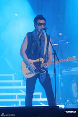 组图：温拿五虎演唱会完美收官 现场火热嗨翻天