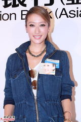 组图：谢婷婷力挺罗纳尔多心宽体胖