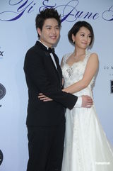 组图：六月李易完婚 李威林依晨担任伴郎伴娘