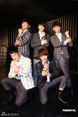 幻灯图：HIT-5赴台拍摄MV 内地组合将进军台湾